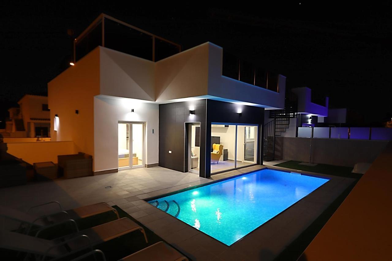 New Villa With Rooftop Terrace And Pool Daya Nueva Exterior photo